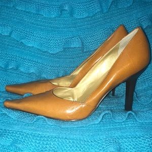 👠 Paola Corelli Camel Coloured Heels D12